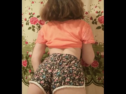 ❤️ Mwana wachinyamata wokongola akuvula kabudula wake pa kamera Kugonana pa ny.xxxhdporn.ru ☑